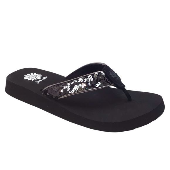 Yellow Box Women’s Korrie Black Sequin Sparkle Flip Flop Sandal Size 7.5 or 8 - Picture 1 of 8